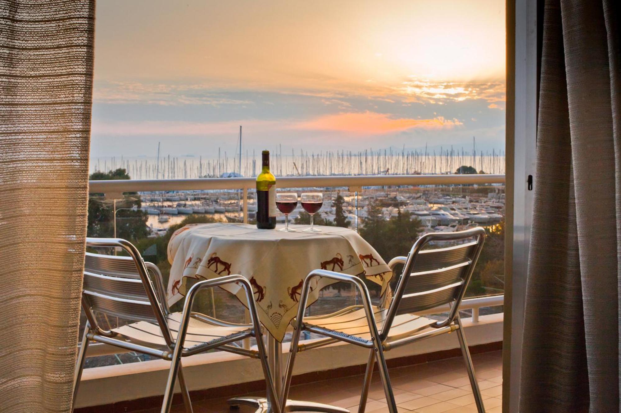 Marina Alimos Hotel Apartments Афины Экстерьер фото