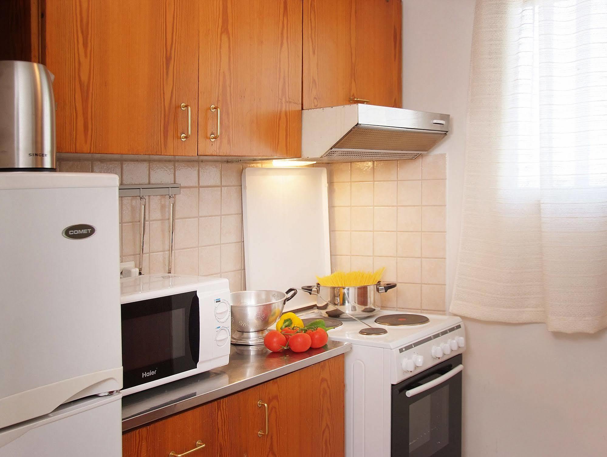 Marina Alimos Hotel Apartments Афины Экстерьер фото